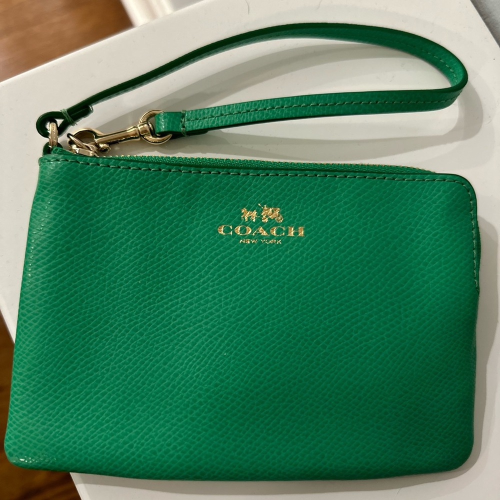Vintage Coach Green Leather Wristlet, Coin Purse, Wallet, Cell Phone Holder